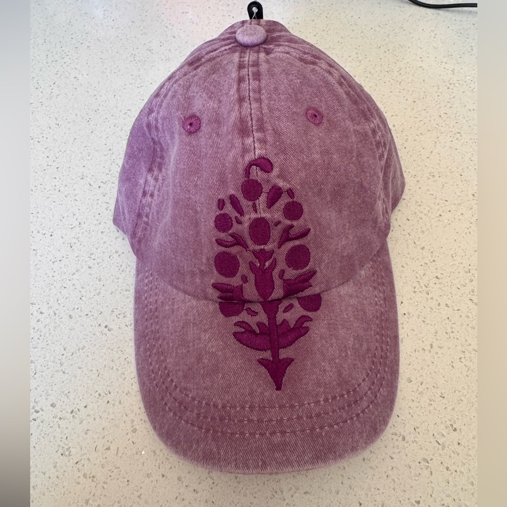 Free people hat nwt firm on price